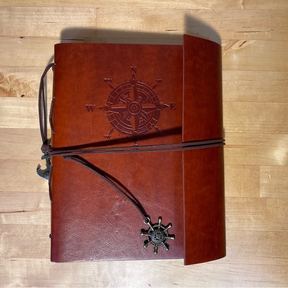 No Brand Travel Notebook/binder with blank black pages 3 rings - Picture 3 of 8